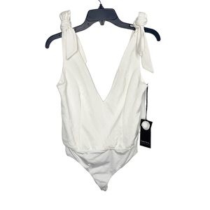 Privacy Please revolve white bodysuit NWT size medium